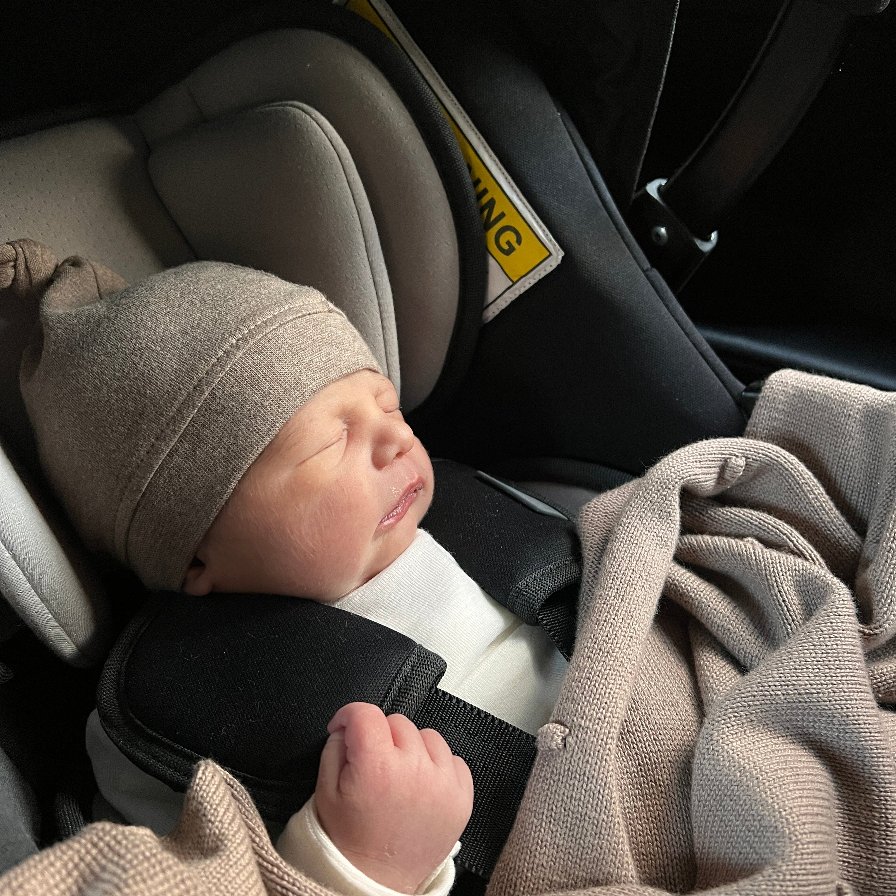 Car Seats in New Zealand: Capsule vs. “Big” Car Seat for Your Baby