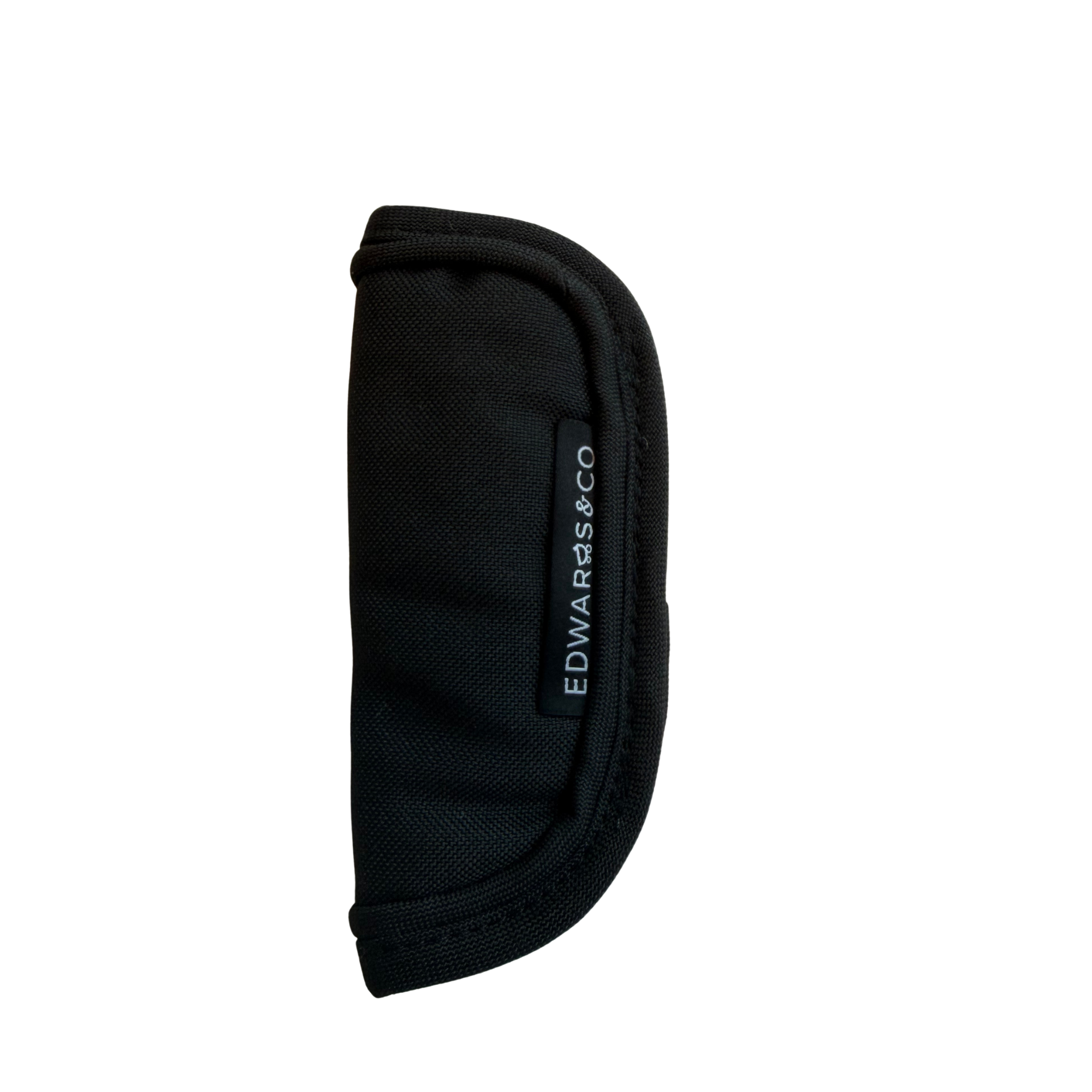 Oscar Nu Shoulder Black Luxe Pad on a white background