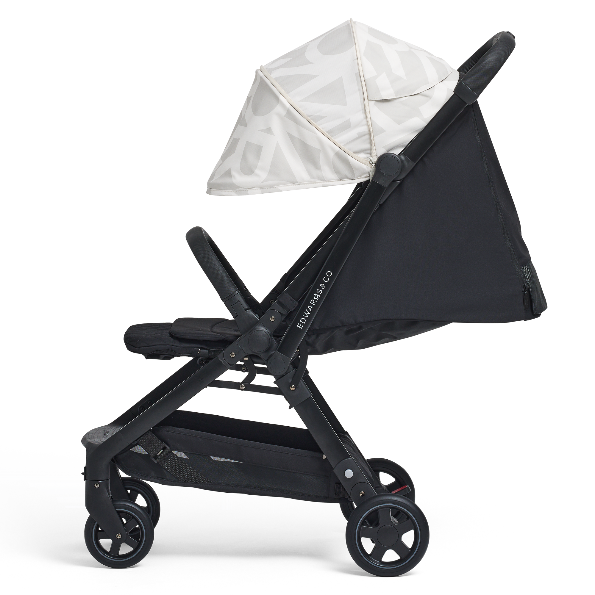 Edwards & Co Lucci travel pram Arctic compact design
