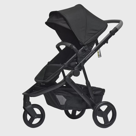 Oscar M2 3 wheel pram in Black Luxe colour 