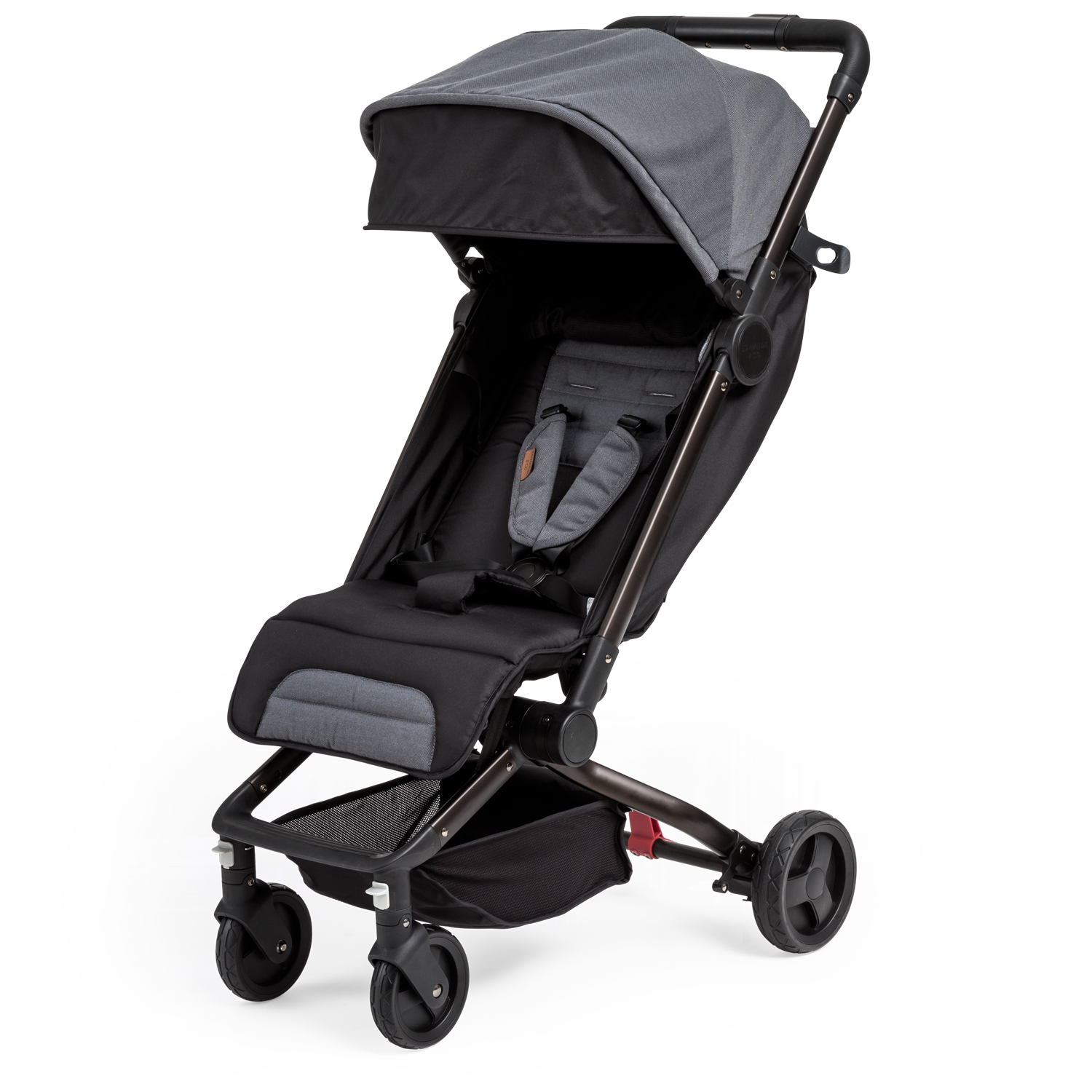 Otto Travel Pram in Slate front angle